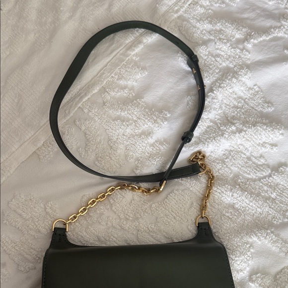 Michael Kors Green Crossbody Bag with Gold Chain - Picture 4 of 11